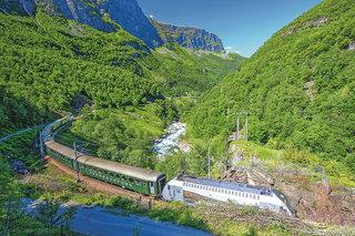 günstige Angebote für Mit Postschiff und Bahn durch Norwegen