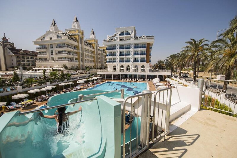 Ferien im Palm World Resort & Spa Side - hier günstig online buchen
