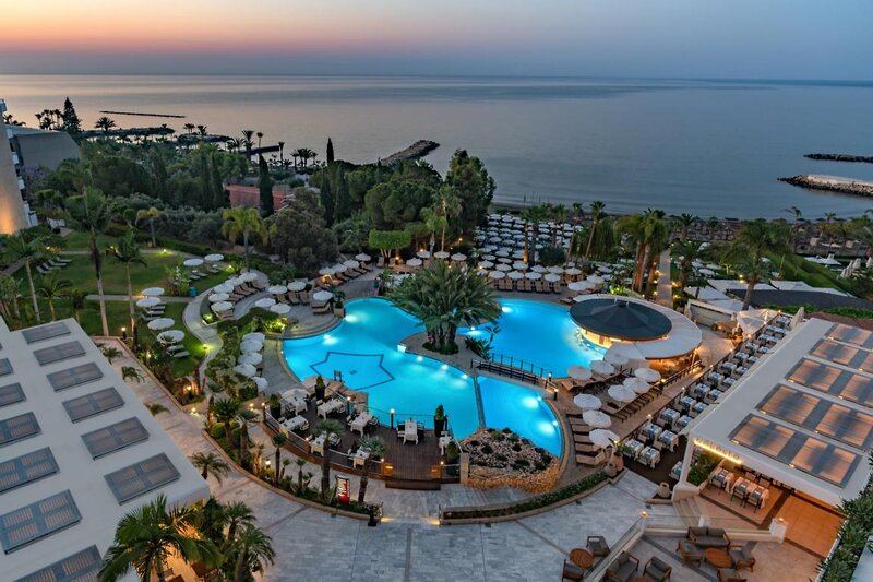 Ferien im Mediterranean Beach Hotel 2024/2025 - hier günstig online buchen