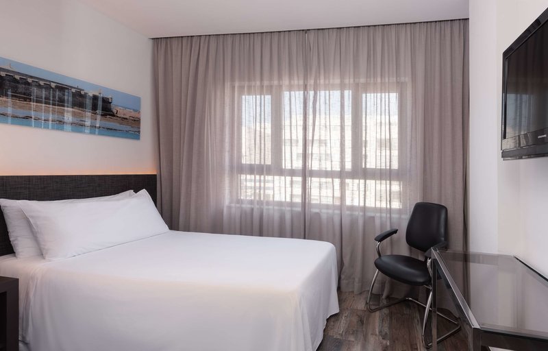 Ferien im Hotel Cádiz Paseo del Mar, Affiliated by Meliá 2024/2025 - hier günstig online buchen