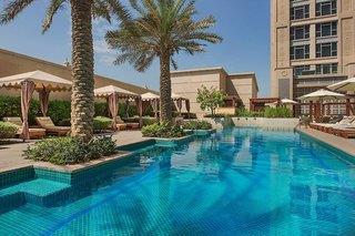 Ferien im Hilton Dubai Al Habtoor City 2024/2025 - hier günstig online buchen