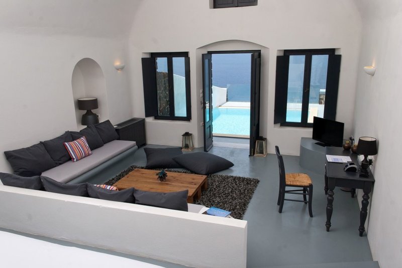 Ferien im Ambassador Aegean Luxury Hotel & Suites Santorini 2024/2025 - hier günstig online buchen