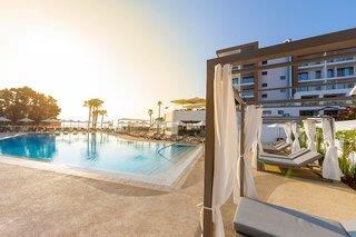 Ferien im Leonardo Crystal Cove Hotel and Spa by the Sea 2024/2025 - hier günstig online buchen