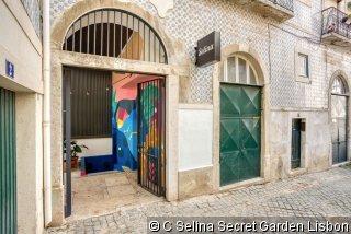 Ferien im Selina Secret Garden Lisbon 2024/2025 - hier günstig online buchen