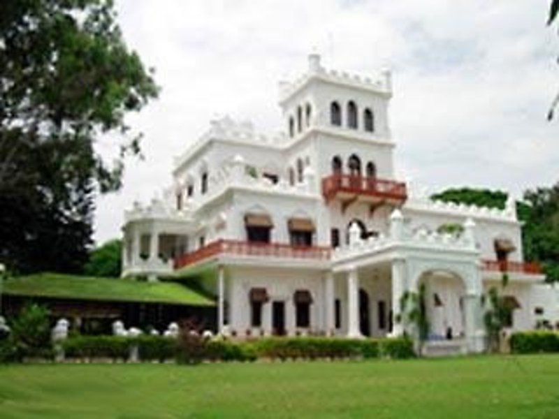 Ferien im Jayamahal Palace a Heritage Hotel - hier günstig online buchen