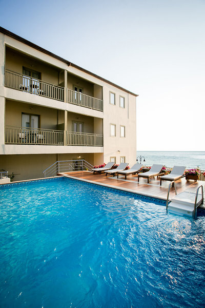 Ferien im Kenta Beach Hotel - hier günstig online buchen