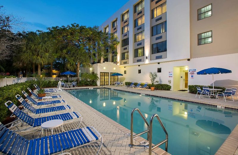 Ferien im Holiday Inn Express & Suites Ft. Lauderdale-Plantation 2024/2025 - hier günstig online buchen