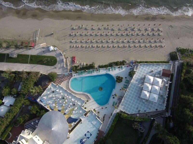 Ferien im Urlaub Last Minute im Grand Hotel La Playa - hier günstig online buchen