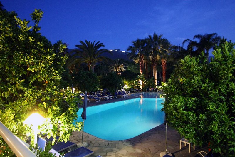 Ferien im Hotel Alpha Sorrento Coast 2024/2025 - hier günstig online buchen
