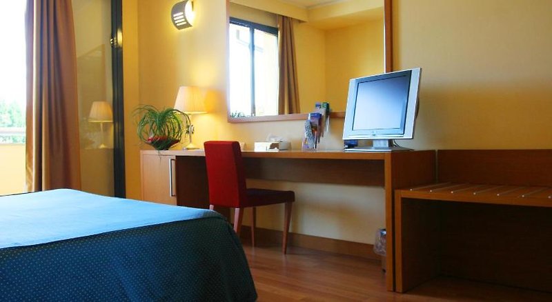 Ferien im Luna Hotel Motel Lago Maggiore 2024/2025 - hier günstig online buchen
