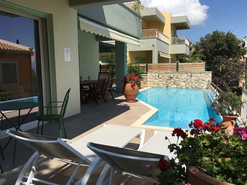 Ferien im La Riviera Barbati Seaside Apartments & Villas 2024/2025 - hier günstig online buchen