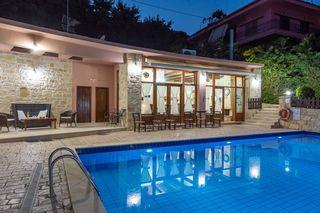 günstige Angebote für Petronikolis Traditional House
