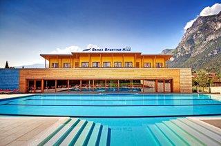 Ferien im Garda Sporting Club Hotel 2024/2025 - hier günstig online buchen
