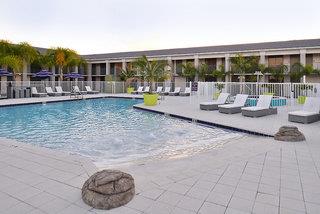 Ferien im Clarion Inn & Suites Across From Universal Orlando Resort Hotel 2024/2025 - hier günstig online buchen
